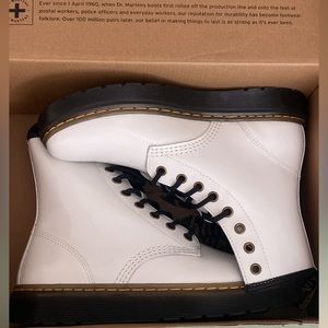 Dr Martens Women’s Combat Boots Size 8